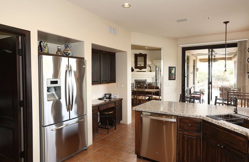 Fifth Green House | WELL APPOINTED HOME, PRIVATE YARD, POOL, GOLF CART, MAIN FLOOR BEDROOMSnn