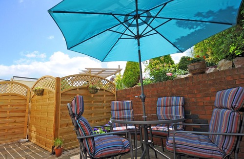 Paignton Cottage | Well-appointed in a peaceful area, yet close to the sandy beaches of Paignton.