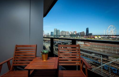 West Melbourne Apartment | Well-connected North Melbourne Escape with Balcony