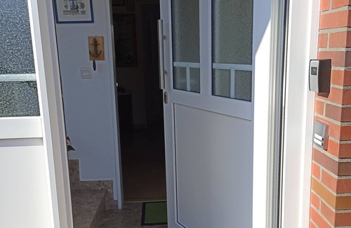Ditzum Apartment | Well-kept apartment at the end of a quiet cul-de-sac with a view of the Ems dyke