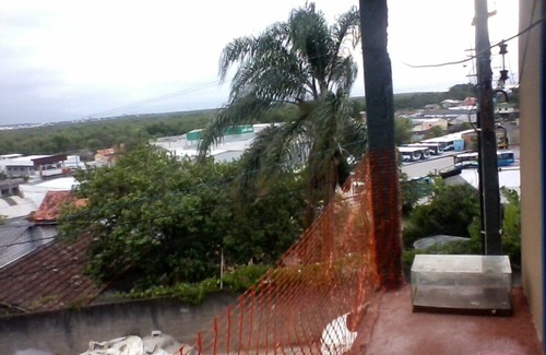 Costeira do Pirajubae House | Well-located and economical apartment near Campeche Beach.