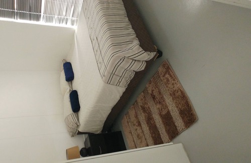 Flamingo Vlei Apartment | WELL LOCATED FULLY FURNISHED SELF CATERING FLATS IN BEAUTIFUL CAPE TOWN ! !
