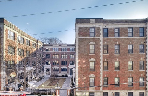 Agassiz Apartment | Well-Located Porter Square 1BR in Harvard Square