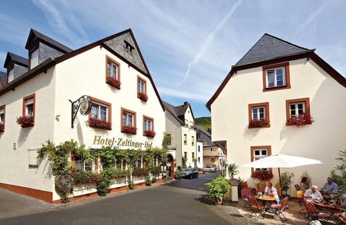 Bernkastel-Kues House | Wellness Apartment Pfalz in the GH am Weingarten - Hotel Zeltinger Hof