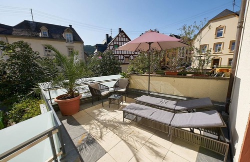 Bernkastel-Kues House | Wellness Apartment Pfalz in the GH am Weingarten - Hotel Zeltinger Hof