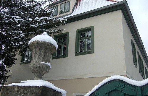 Oberloßnitz Apartment | Wellness at the monument - comfortable and romantic guest apartment Winzerhaus