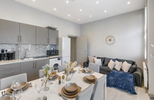 Harlesden Apartment | Wembley Luxury 3 Bedroom