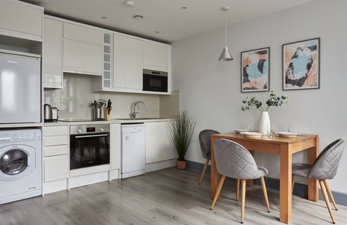 Wembley Park Apartment | Wembley Stadium by Viridian Apartments