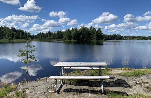 Ryd House | West bank location directly on the lake with sun terrace, sauna and boat