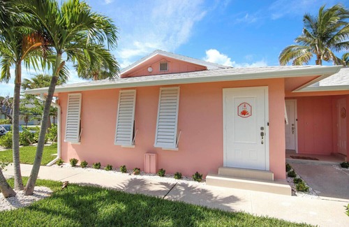 Tradewinds Cottage | West End Paradise Unit Coral 4 - One bedroom efficiency suite