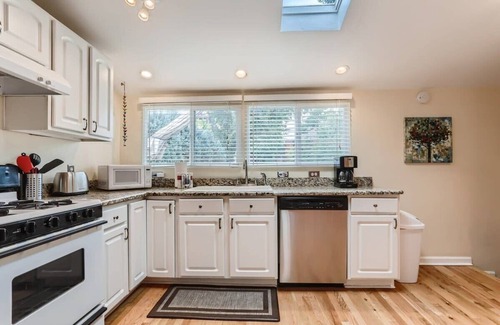West Highland House | West Highland Bungalow/2BR w/Private Backyard