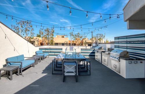 Beverly Grove Apartment | West Hollywood PentHouse with Pool!