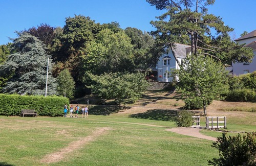 Kingsbridge Cottage | West Island