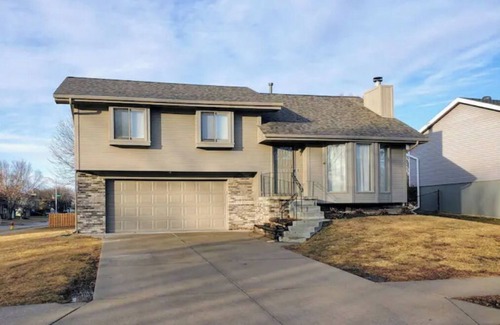 West Omaha House | West Omaha Gem Near Trails, Parks & Dining ❤