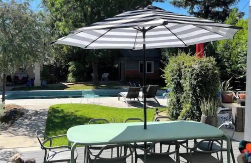 Chico House | West Park House | Relaxing Park Life
