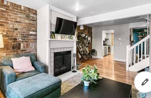 Lower Arapahoe House | West Pearl St Townhome