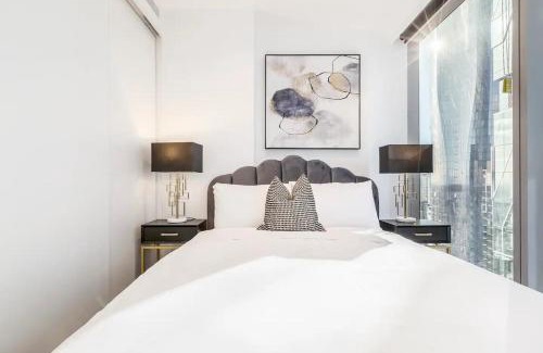 Melbourne Central Business District Apartment | West Side Trendy CBD LivingWorkShopRestPlay