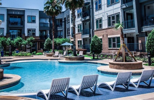 Woodlake - Briar Meadow Apartment | Westchase Longterm Pool Gym King fully equipped