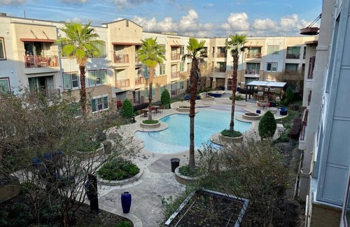 Woodlake - Briar Meadow Apartment | Westchase Longterm Pool Gym King fully equipped