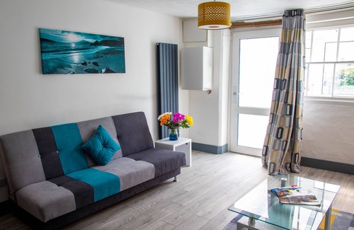 Barnstaple Cottage | Westeria Cottage - 2 Bed-Sleeps 4-TJS9WC