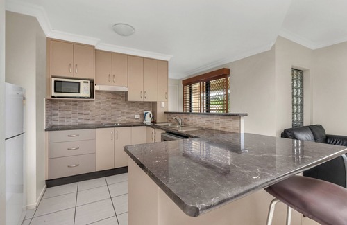 Emerald Hotel | Western Gateway Motel and Apartments