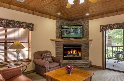 Branson Condo | Westgate Branson Woods for Veterans Day week in this great 2BR Condo