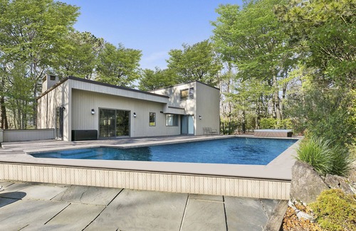 Westhampton House | Westhampton 5 Bedroom Escape w/gunite pool, new hot tub and har-tru tennis