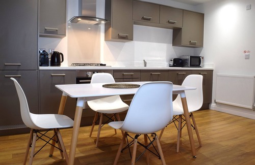 Peterborough Apartment | Westlake Apartment No. 4 in Hampton, Peterborough