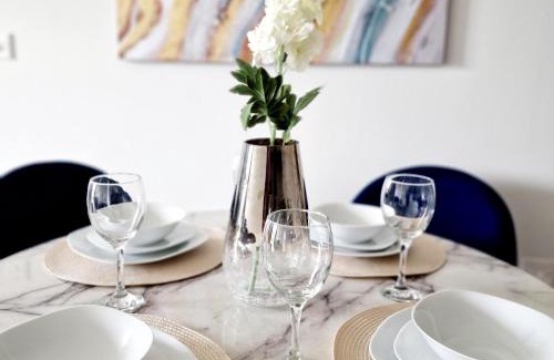 Vauxhall Apartment | Westminster Park Luxury One Bed Apartment with free parking