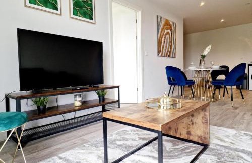 Vauxhall Apartment | Westminster Park Luxury One Bed Apartment with free parking