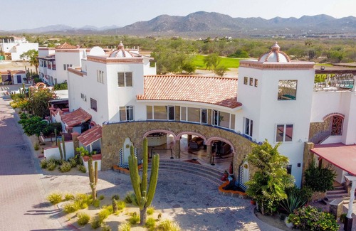 Colonia El Progreso Apartment | WFH in a Lovely Resort Suite