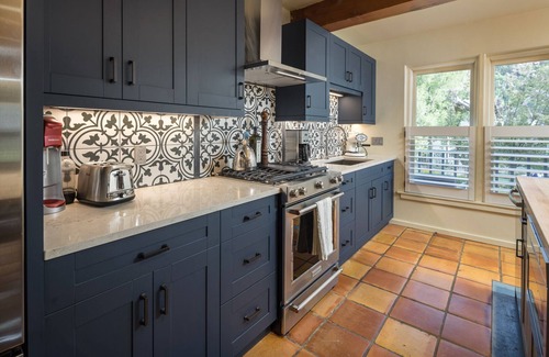 Telluride House | WFH in Paradise! Steps to trails, skiing, Main St. Pets OK. 31 day rental deals
