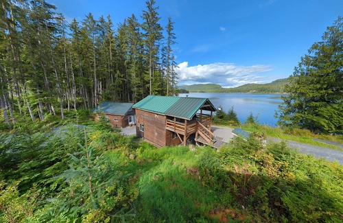 Whale Pass Cabin | Whale Pass Adventure Apartment | Cabin in Whale Pass accessible via boat or car