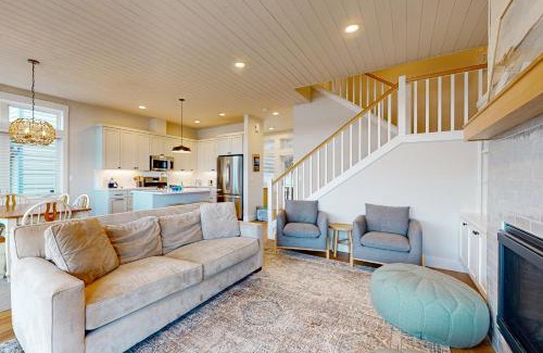 Langley House | Whale Walk Retreat