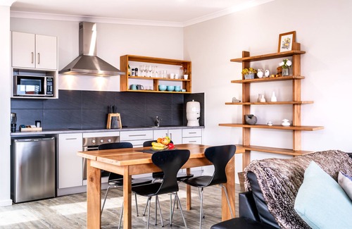 Coles Bay Apartment | Whale Watcher 2