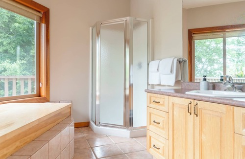 Tofino House | Whalers Guesthouse