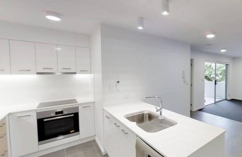 Manly Apartment | When size does matter! and a great location to