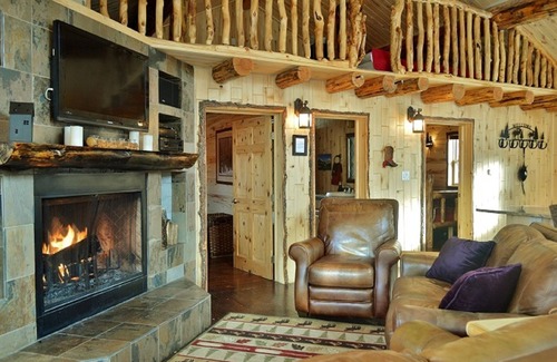 Albany Cabin | Where Luxury Meets the Outdoors Albany, Wyoming