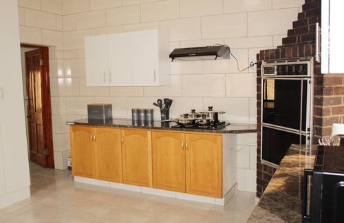 Germiston Cabin | WHERE TRANQUILITY, SERENITY, ELEGANCE & BEAUTY STAYS "HOME AWAY FROM HOME FEEL"