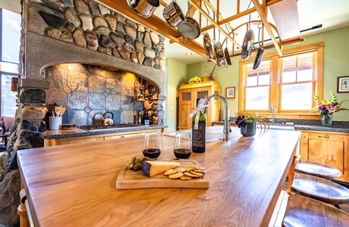 Crested Butte House | Whetstone Chalet/Dog Friendly W/Incredible Views! Hot Tub! Close to Rec Path!
