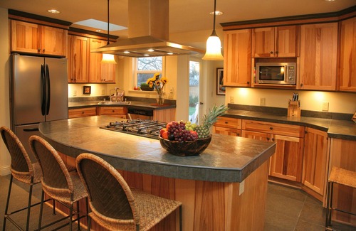 Langley House | Whidbey Bungalow - Sleeps 12!