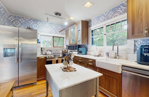 Langley House | Whimsical 1940s waterview gem with sweeping sea views, wildlife, & near town
