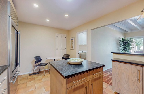 Northeast Heights House | Whimsy Woods Retreat/3 beds/Very Private