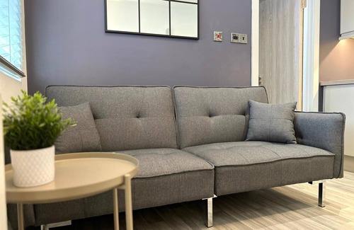 Worcester Apartment | WhiskAwayStays Foregate Street Apartment 3