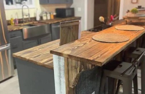 Stockdale House | Whiskey Rock Lodge- Hot Tub -sleeps up to 14