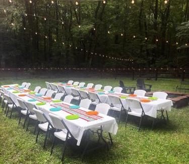 McLeansville House | Whisper Chalet Reunions Groups 20 Plus Guests