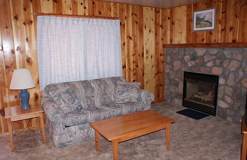 Pinetop-Lakeside Cabin | Whispering Pines - Cabin 33 (Spa Tub)
