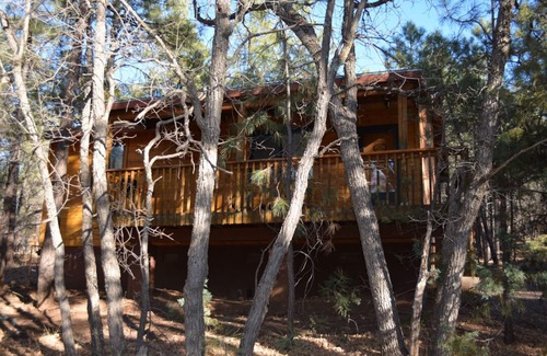 Pinetop-Lakeside Cabin | Whispering Pines - Cabin 31 (Spa Tub)