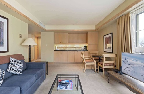 Blackcomb Hotel | Whistler - Le Chamois - 1 Bedroom #414