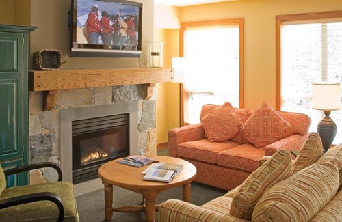 Blackcomb Resort | Whistler Upper Village 1 bdrm Christmas Week Dec 22 to 28 only